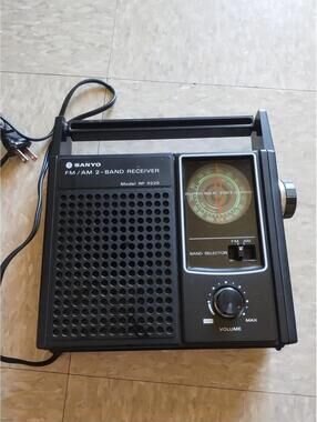 SANYO Portable Fm/am‎ 2-band Receiver RP5225 Emergency Radio